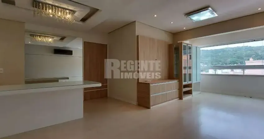 Apartamento com 3 dormitórios sendo uma suíte no bairro Córrego Grande em Florianópolis.
