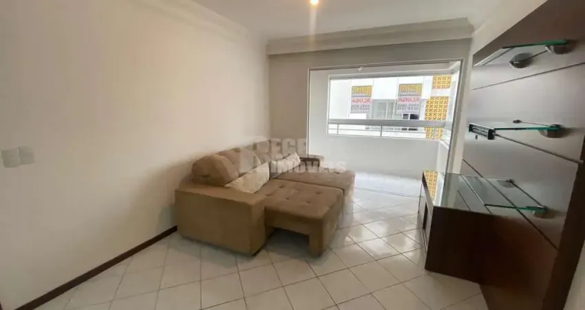 Ótimo apartamento de 2 dormitórios para locação no bairro Carvoeira!