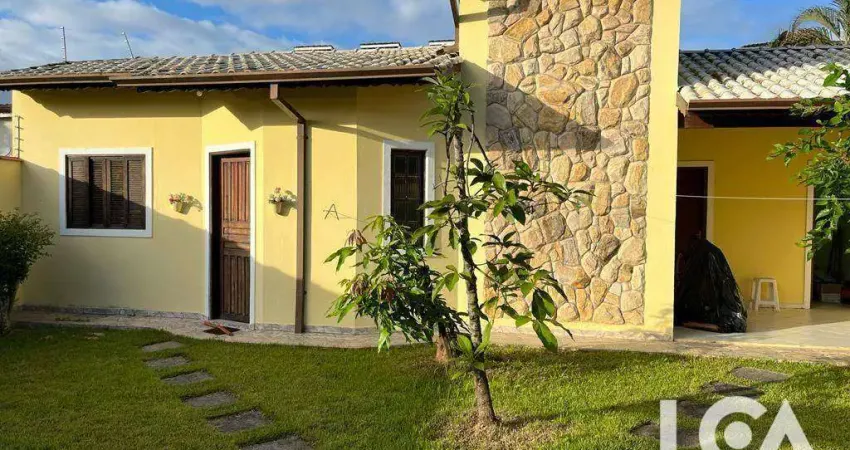 Casa com 3 dormitórios à venda, 160 m² por R$ 900.000,00 - Jardim Britânia - Caraguatatuba/SP