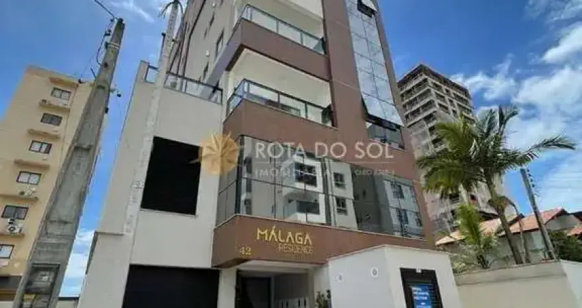 Málaga apartamento com 2 suítes e 1 vaga no Perequê