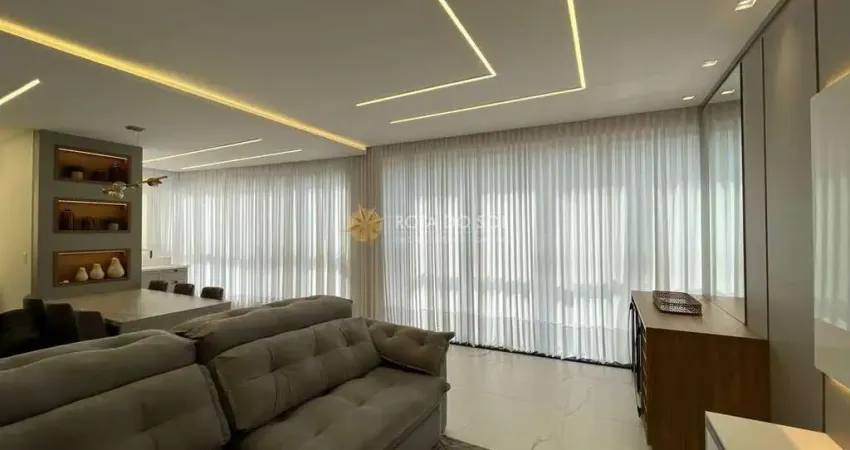 Carmel apartamento mobiliado com 3 suítes na Meia Praia