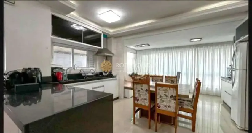 Principe de Andorra Apartamento 3 Suítes e 2 Vagas na Meia Praia