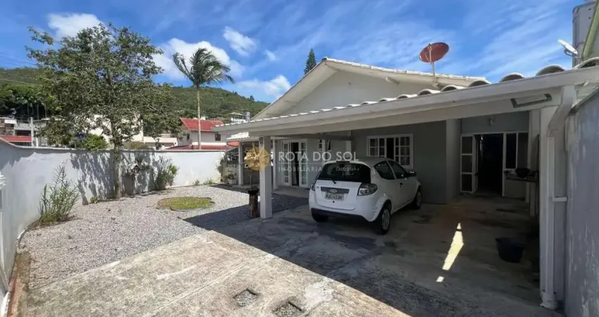 Casa com 3 quartos à venda na Rua Mário Manoel da Silva, 50, Balneário Perequê, Porto Belo