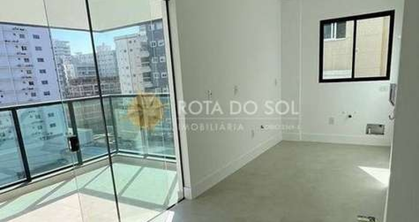 Vale do Sol apartamento 2 suítes e 2 vagas na Meia Praia