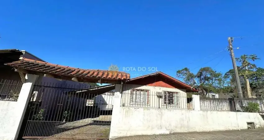 Casa à venda 3 quartos com terreno amplo em alto são bento itapema sc