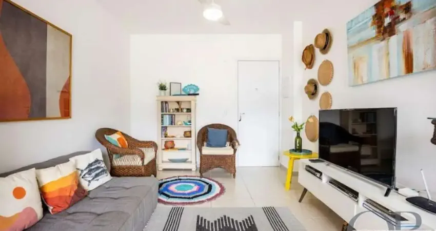 APARTAMENTO MOBILIADO COM 2 DORMITÓRIOS NO PEREQUE-AÇÚ