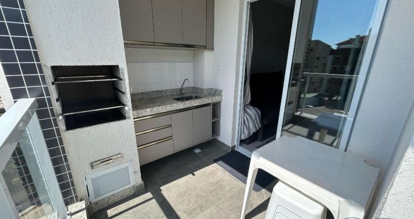 APARTAMENTO MOBILIADO COM 2 DORMITÓRIOS NA PRAIA GRANDE.