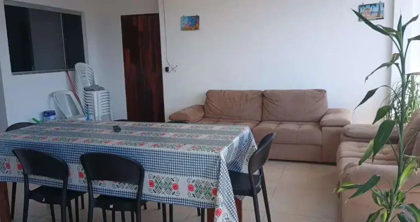 APARTAMENTO MOBILIADO COM 3 DORMITÓRIOS NA BARRA DA LAGOA APENAS 50 METROS DA ORLA.