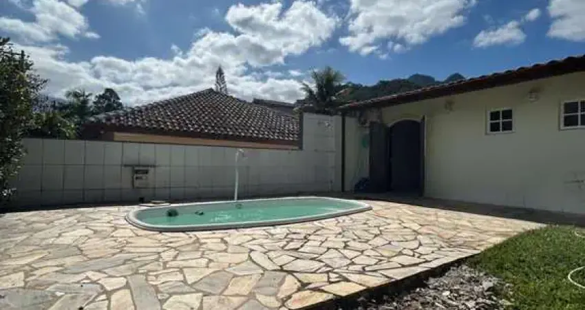 Casa em condomínio fechado com 3 quartos para alugar em Horto Florestal, Ubatuba 
