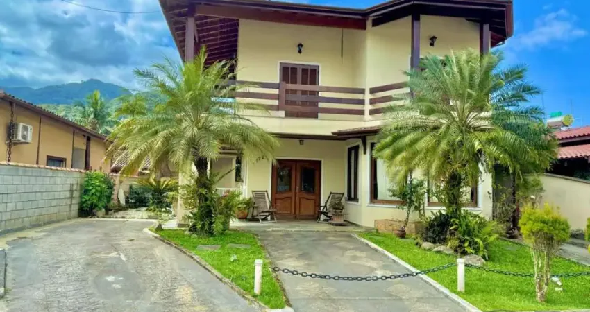 Casa com 4 quartos para alugar em Horto Florestal, Ubatuba