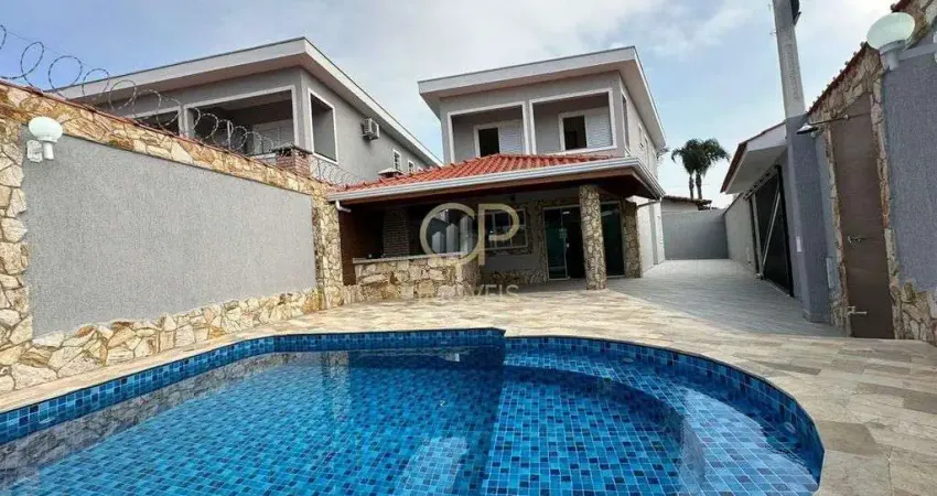 Casa alto padrão com 4 suítes e piscina no balneário flórida.