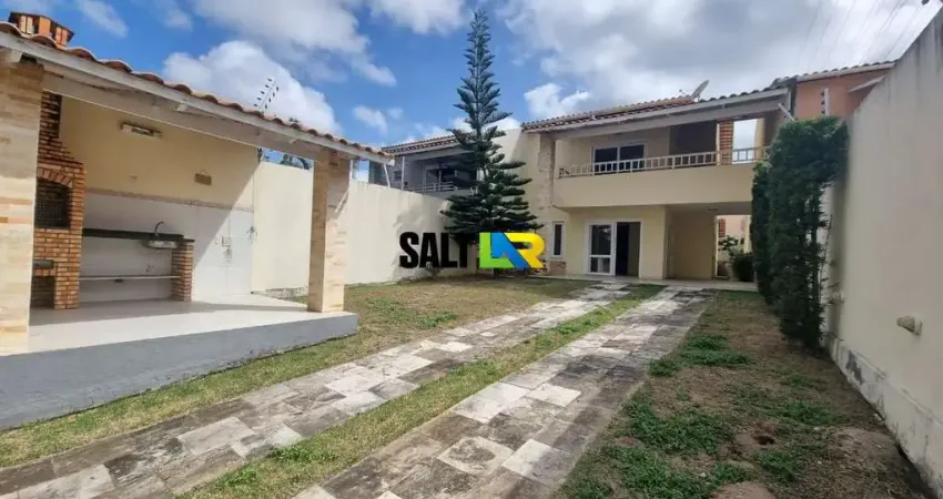 Casa com 4 dormitórios à venda, 230 m² por R$ 850.000,00 - Cambeba - Fortaleza/C