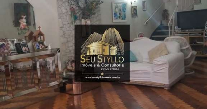 SOBRADO À VENDA COM ÓTIMA LOCALIZAÇÃO !
