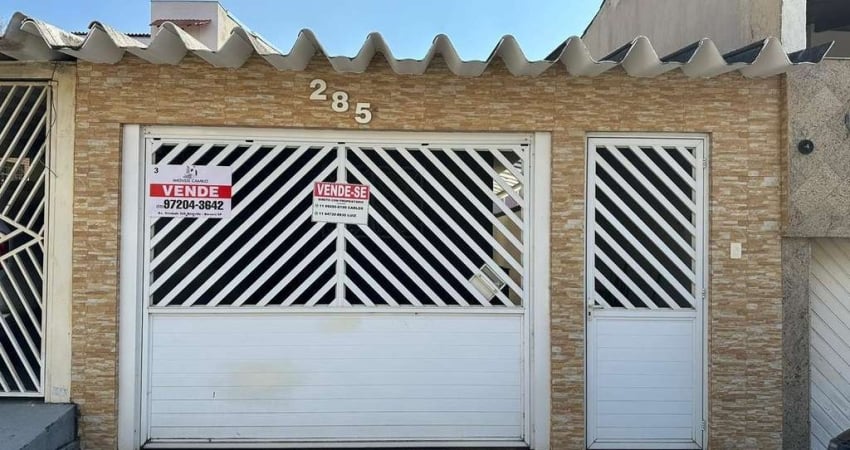 Casa à Venda em Barueri: 2 Dorms, 3 Banheiros, 120m²