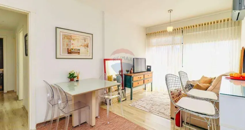 Apartamento totalmente mobiliado 2 dormitórios com 1 suíte e 2 vagas de garagem cobertas