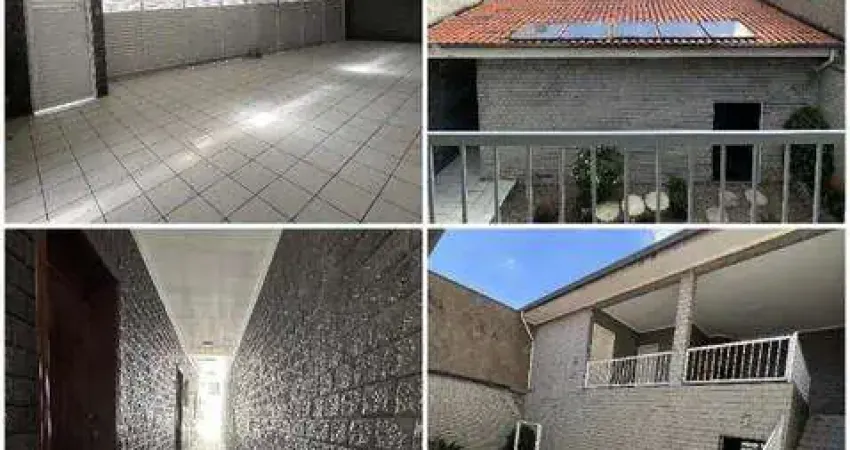 Casa à venda na Rua Apiaí, Jardim Leocádia, Sorocaba
