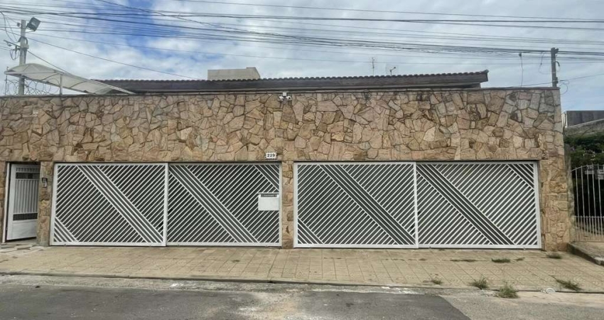 Casa para Locação em Sorocaba, Jardim Zulmira, 3 dormitórios, 1 suíte, 4 banheiros, 4 vagas
