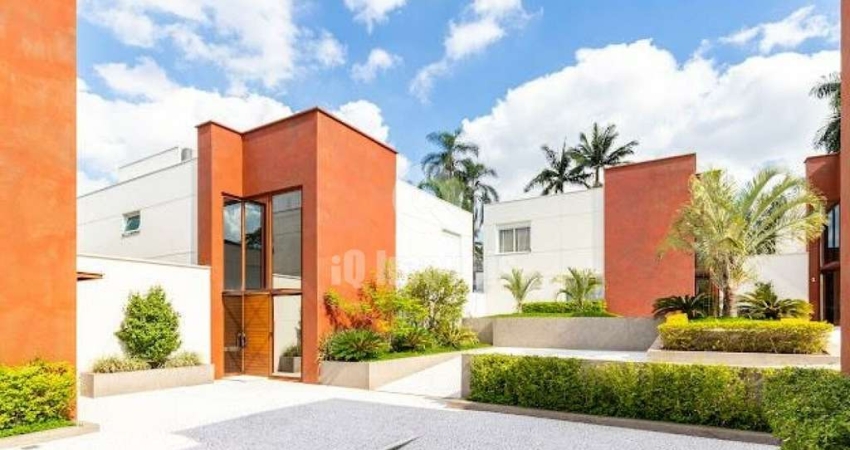 Casa em condomínio fechado no Campo Belo