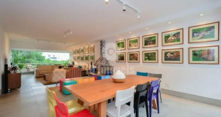 Apartamento a venda, Higienópolis, 230 metros, 4 dormitórios, 2 suítes, 4 vagas