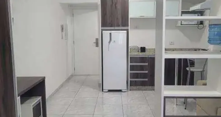 Studio Mobiliado Em Condomínio Clube No Centro De Curitiba