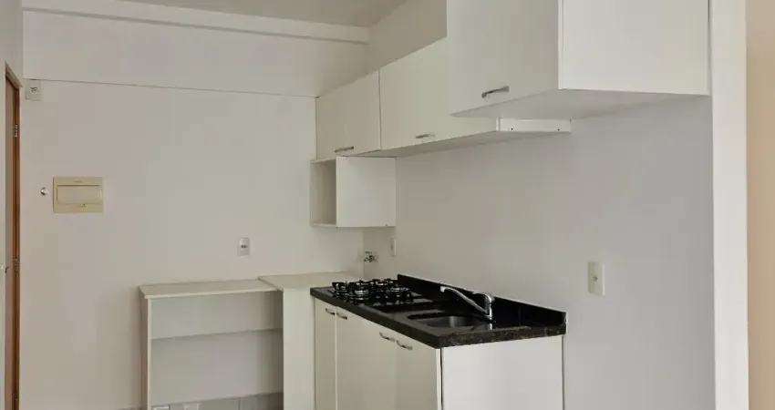 Alugo ótimo apartamento 02 quartos no centro de curitiba/pr