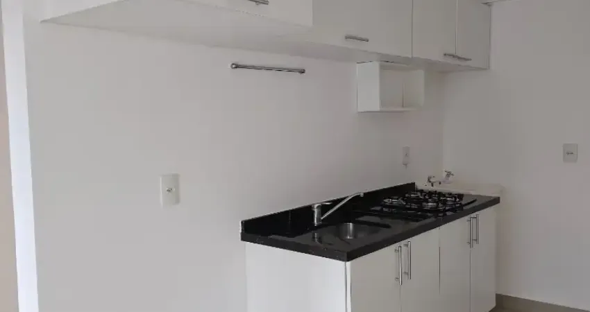 Alugo Ótimo Apartamento 02 Quartos No Centro de Curitiba/PR