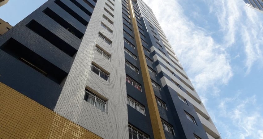 Apartamento de 02 quartos no Centro de Curitiba