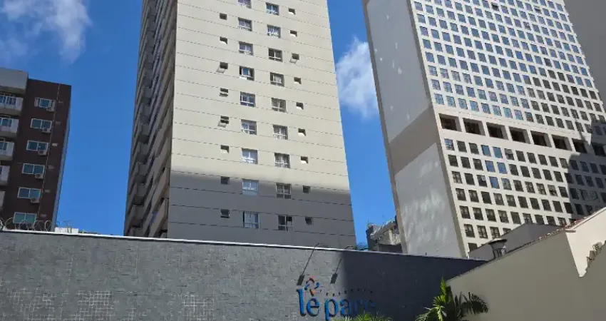 Alugo Ótimo Apartamento de 01 Quarto no Centro de Curitiba/PR