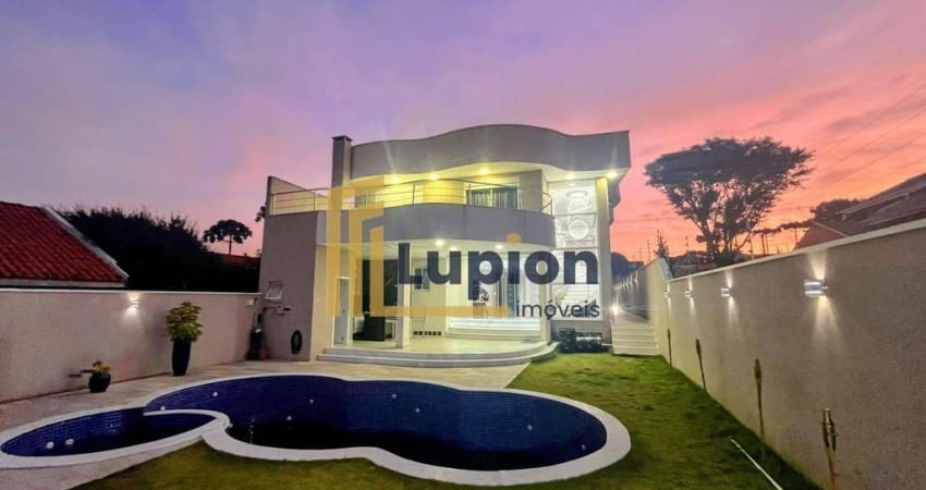 Bela Casa com 480 m  privativos no Boqueirão e ainda com porteira fechada