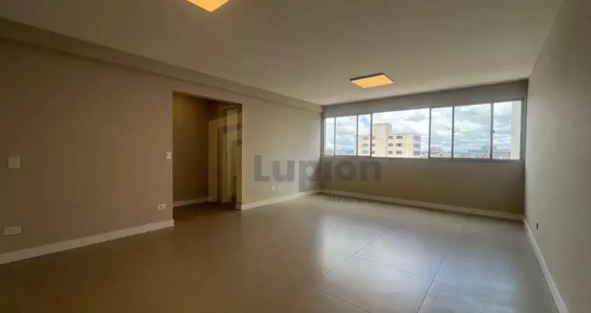 Apartamento 3 quartos com suíte — andar alto, ensolarado e totalmente reformado