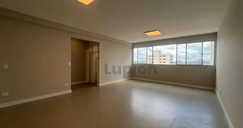 Apartamento 3 quartos com suíte — andar alto, ensolarado e totalmente reformado