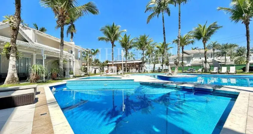 Mansão de Luxo com 8 Suítes e 3 Piscinas no Jardim Acapulco, Guarujá