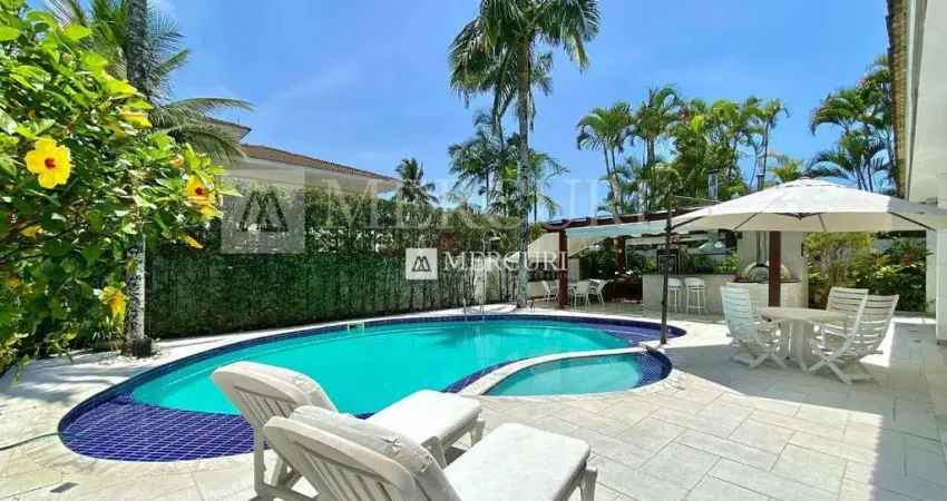 Casa no Guarujá, Condomínio Fechado, Enseada, 5 suítes, Piscina e Churrasqueira- Mercuri Imóveis - Imobiliária no Guarujá