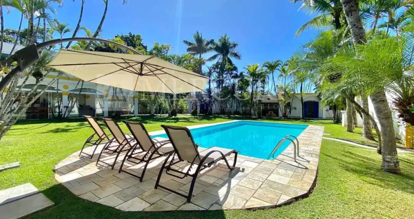 Casa no guarujá, balneário praia do pernambuco, 6 quartos, sendo 5 suítes, espaço gourmet e piscina - mercuri imóveis - imobiliária no guarujá