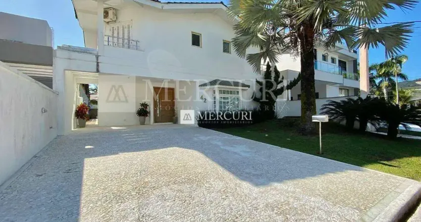 Casa no Guarujá, Condomínio Fechado, Jardim Acapulco,, 4 quartos (4 suítes) à venda