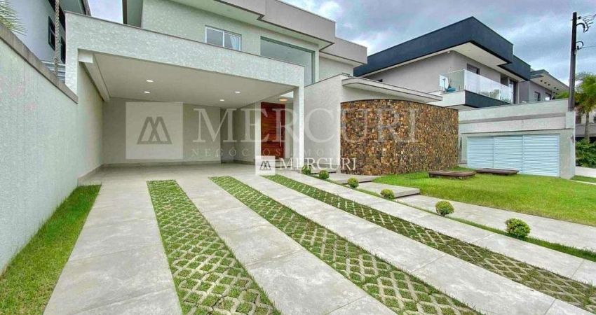 Casa no Guarujá, Condomínio Fechado, Jardim Acapulco, 6 suítes à venda.