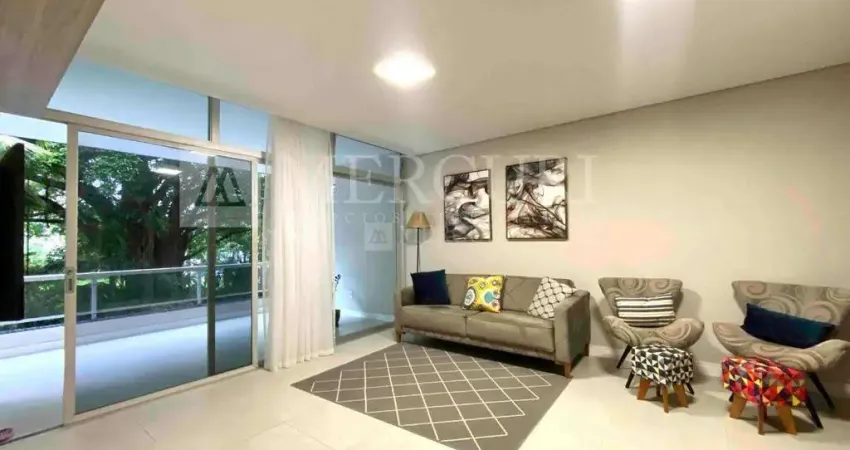 Apartamento no Guarujá, Enseada, totalmente reformado e com lazer.