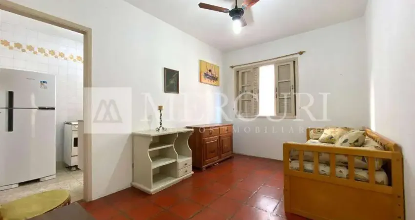 Apartamento no Guarujá, Astúrias, 1 dormitório e com condomínio baixo.