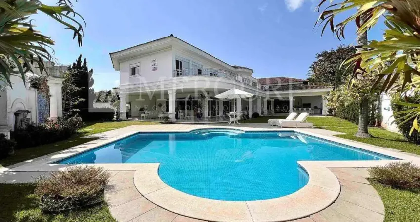 Casa no Guarujá, Enseada, 6 suítes, Área Gourmet e Piscina.