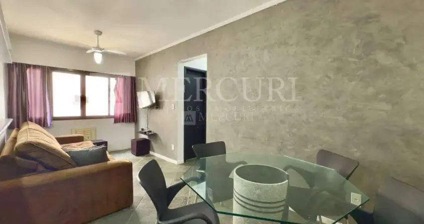 Apartamento no guarujá, enseada, 2 quartos, sendo 1 suíte, sacada e prédio com lazer - mercuri imóveis - imobiliária no guarujá.