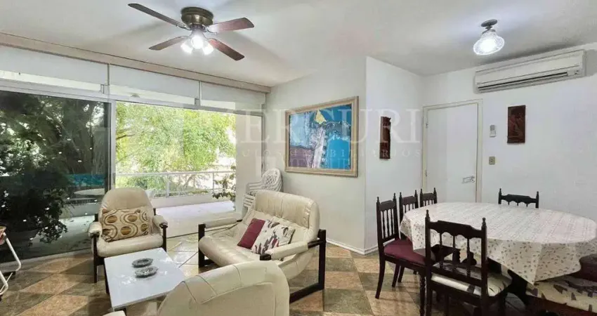 Apartamento no guarujá, 2 quartos e sacada com vista livre - mercuri imóveis - imobiliária no guarujá