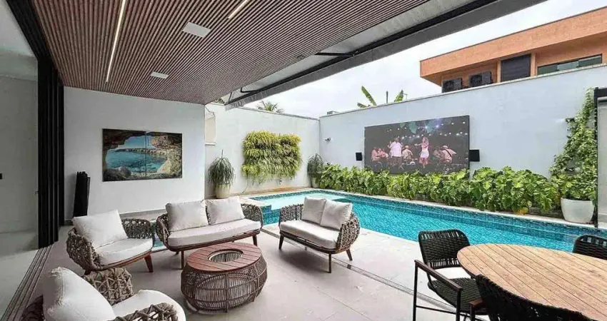 Casa no Guarujá, Jardim Acapulco, 6 Suítes, Área Gourmet, Piscina e Sauna - Mercuri Imóveis - Imobiliária no Guarujá