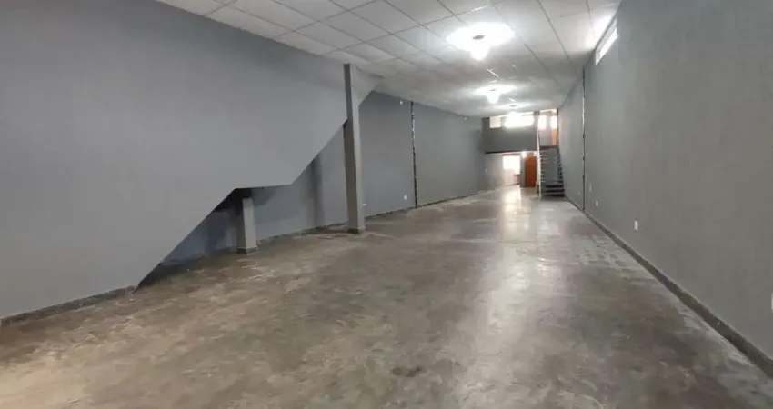 Salão para alugar, 240 m² por R$ 4.544,00/mês - Batistini - São Bernardo do Campo/SP