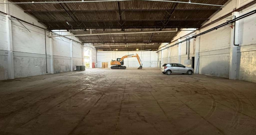 Galpão para alugar, 1700 m² por R$ 45.000,00/mês - Piraporinha - Diadema/SP