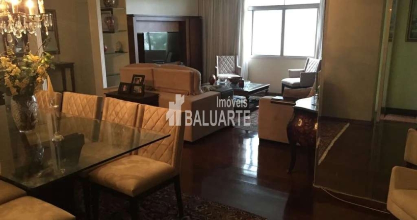 Apartamento com 3 Quartos e 2 banheiros à Venda, 210 m² por R$ 1.750.000