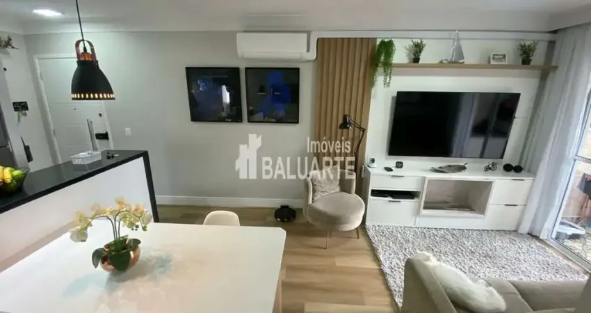 Apartamento com 3 Quartos e 2 banheiros à Venda, 72 m²