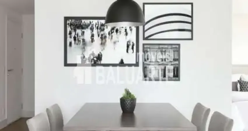 A elegância e conforto em espaçoso studio coração de São Paulo.