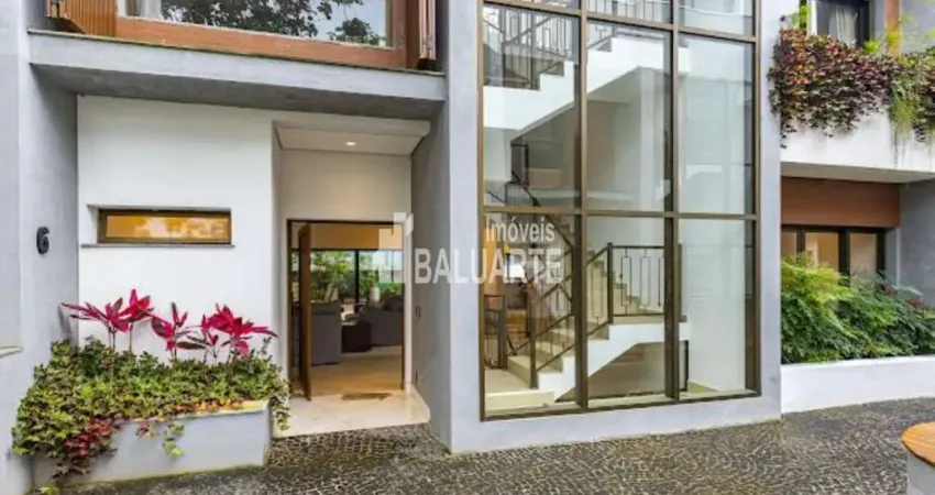 Casa de Condomínio com 4 Quartos e 6 banheiros à Venda