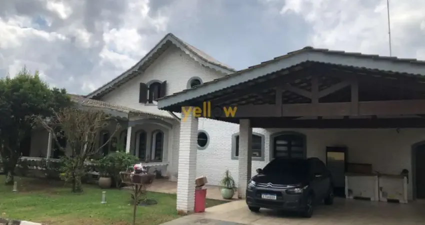 Casa de luxo em condomínio fechado com 3 suítes em Arujá Country Club - venda por R$1.9M e locação por R$10K