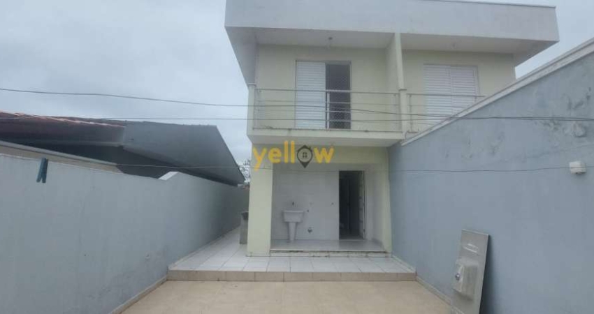 Casa em Bairro de Arujamérica com 170m²  por R$ 680.000